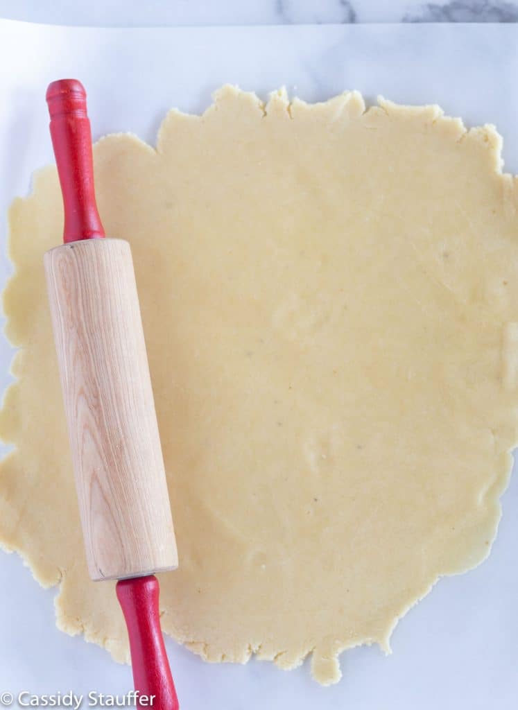 Best Flaky Paleo Pie Crust - Cassidy's Craveable Creations