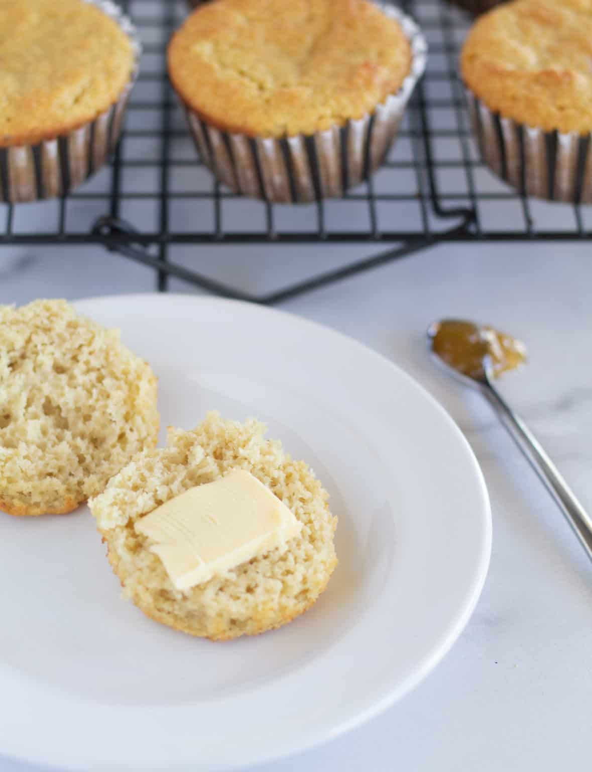 Paleo Cornbread Muffins - Cassidy's Craveable Creations