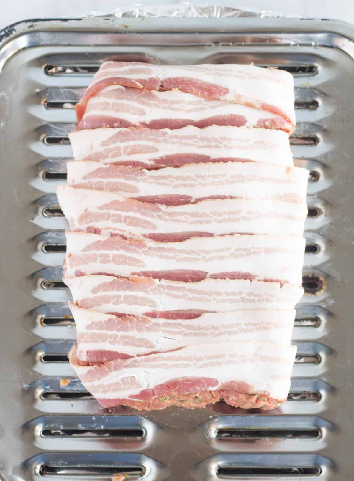 wrapping meatloaf in bacon