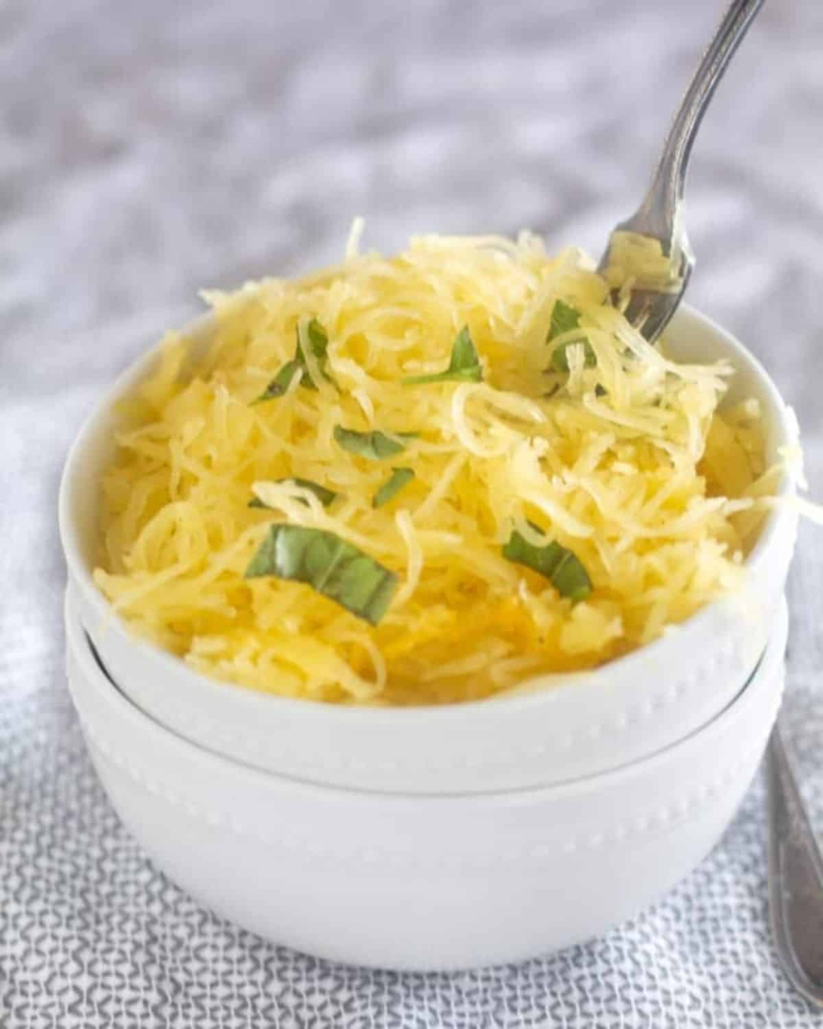 How To Cook A Spaghetti Squash - The Easy Way!