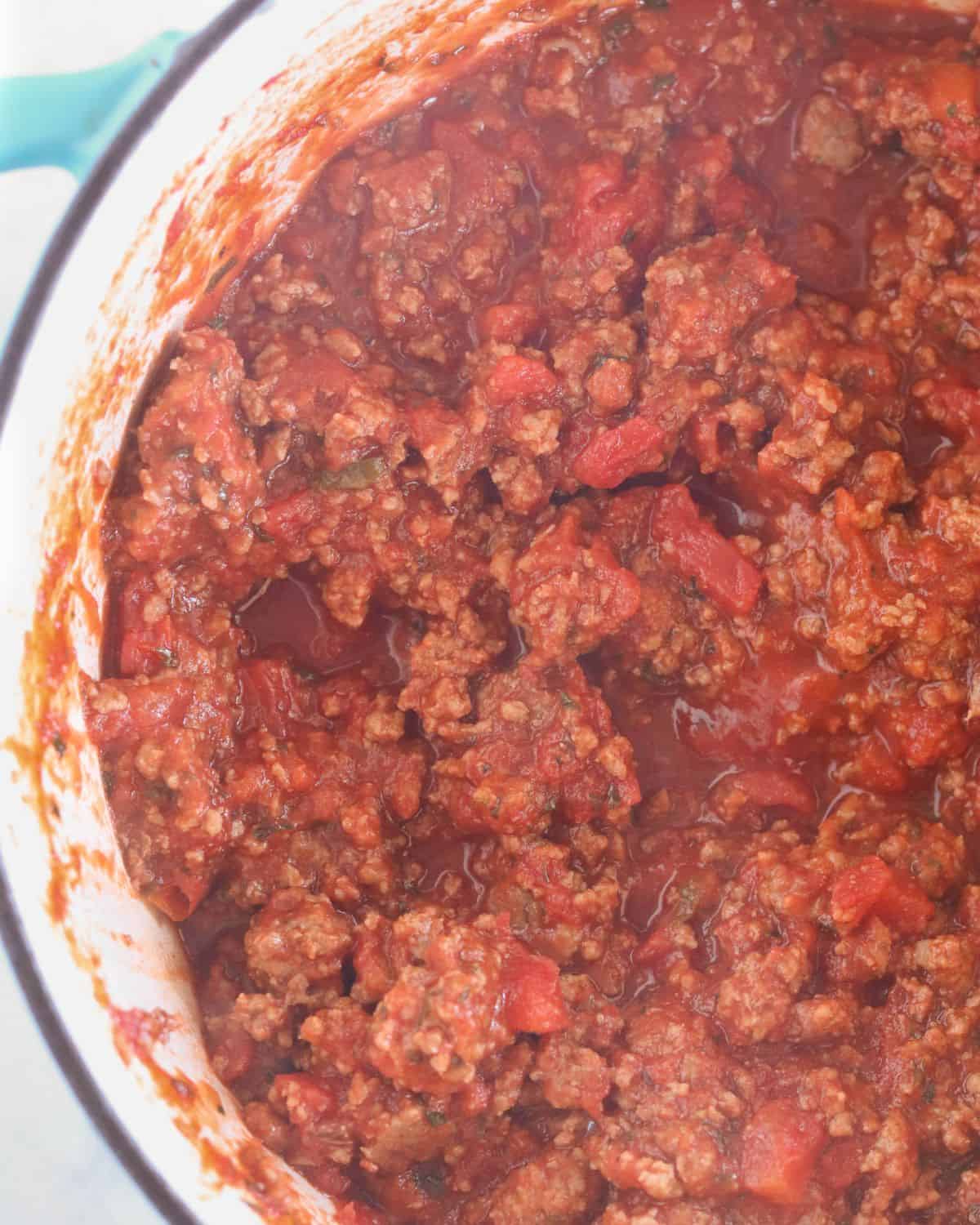 meat sauce in dutch oven.