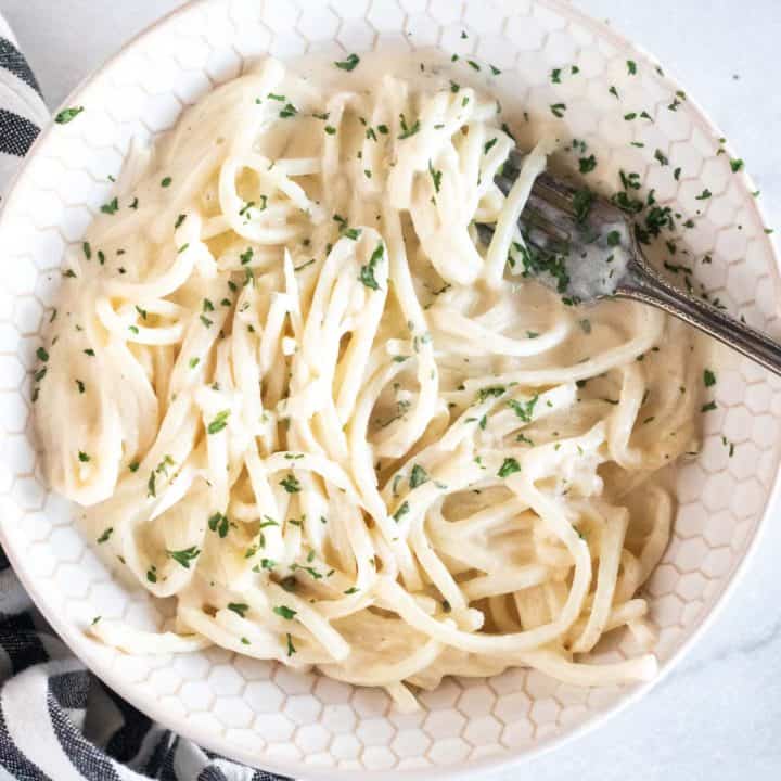 LowCarb Keto Alfredo Sauce With Cream Cheese