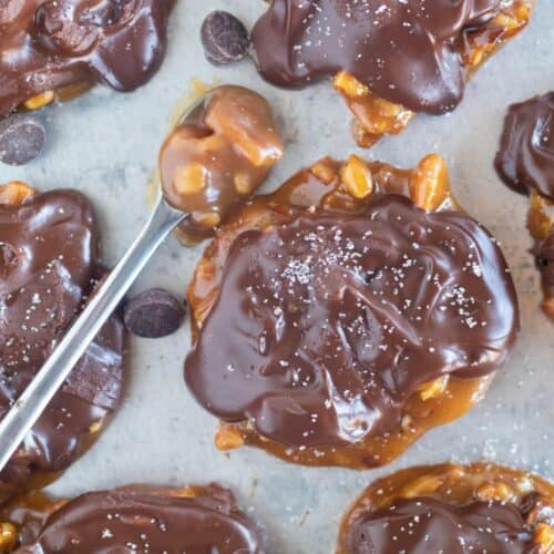 square image of turtles with caramel sauce.